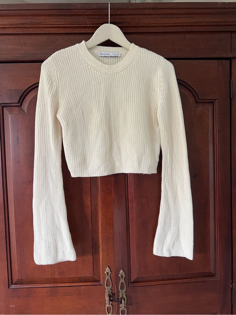 Bershka Cream Cropped Ribbed Sweater